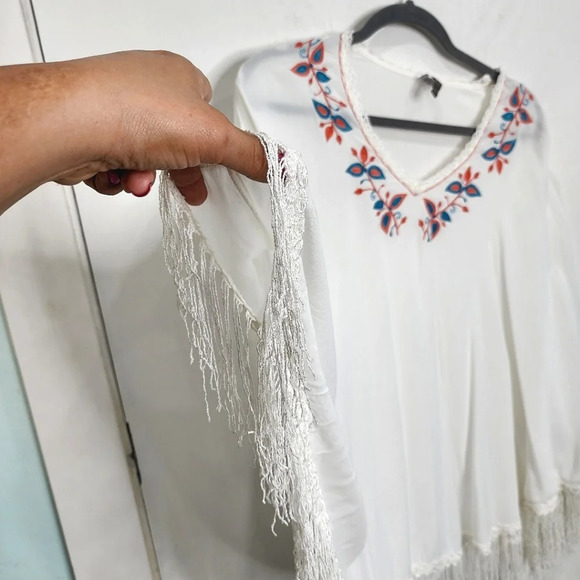 XCVI Cream Fringe Poncho Orange Embroidered V-Neck Size S - Picture 11 of 12